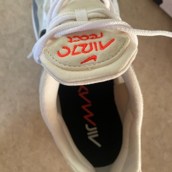 Nike Air Max 270 React - Picture 5 of 6